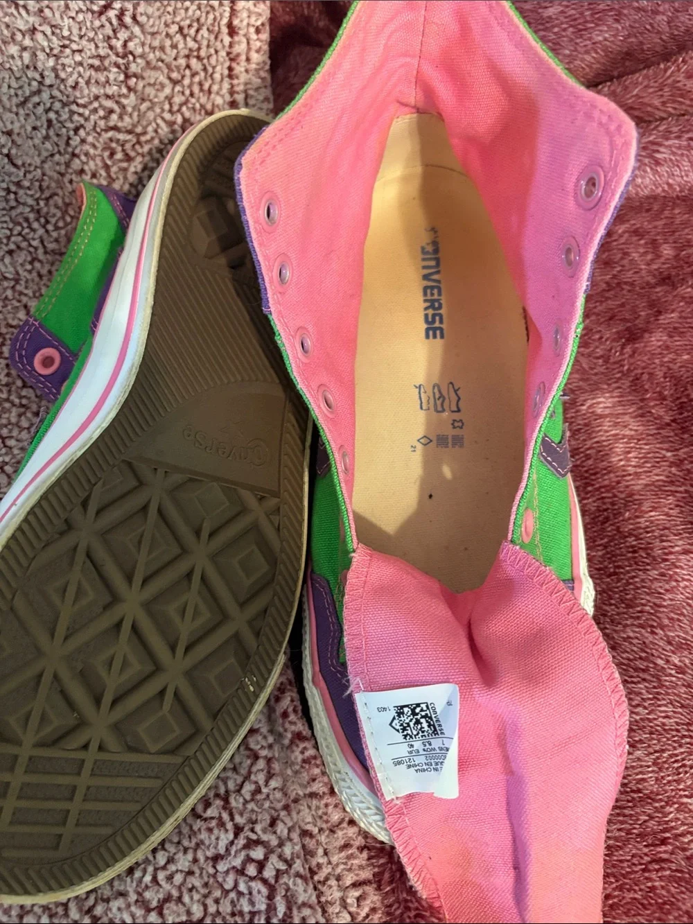 Converse vibrant canvas